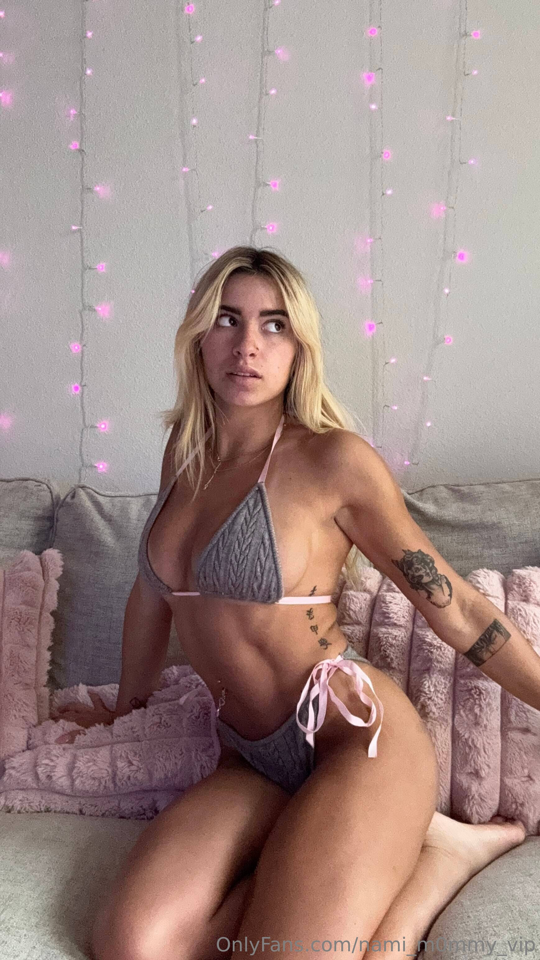 Visit20thotbook botio20for20MORE2011479