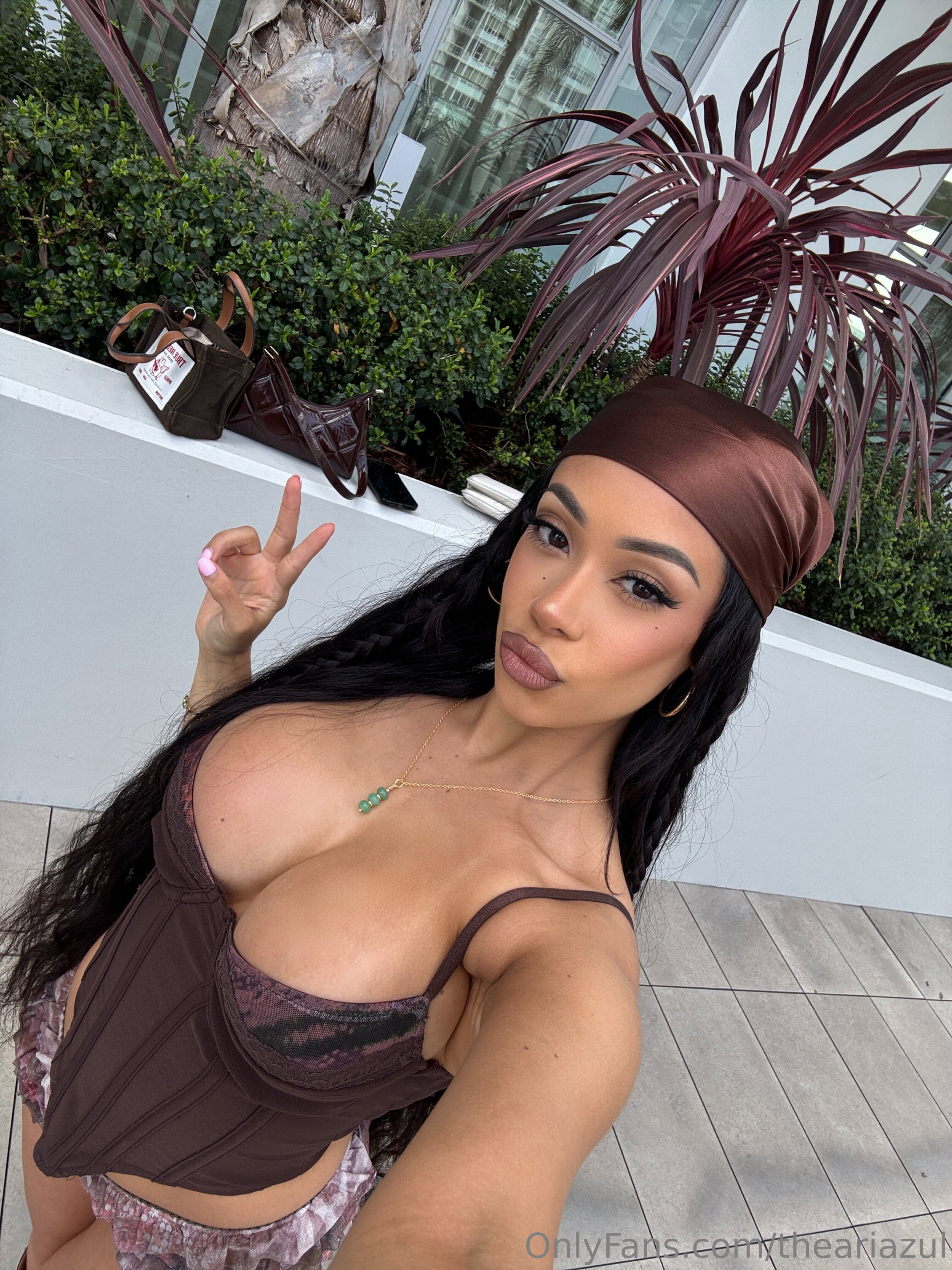 Visit20thotbook botio20for20MORE2017991