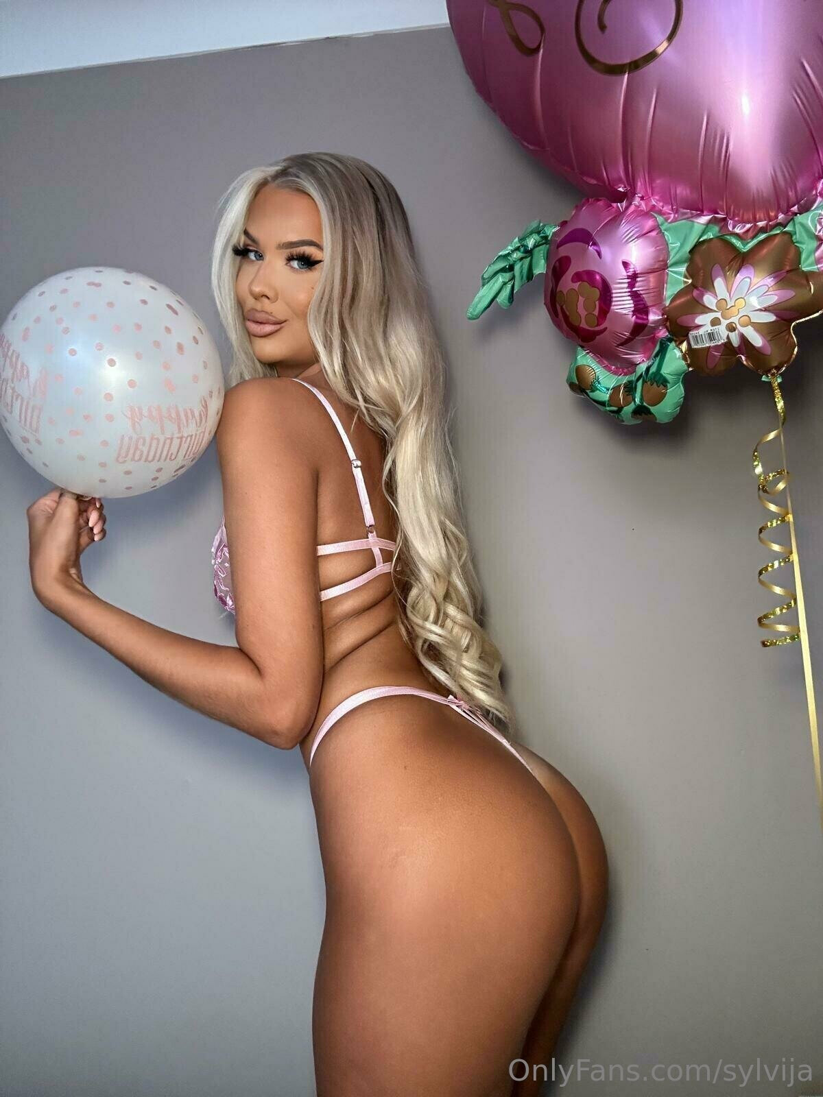 Visit20thotbook bot20for20MORE2013369