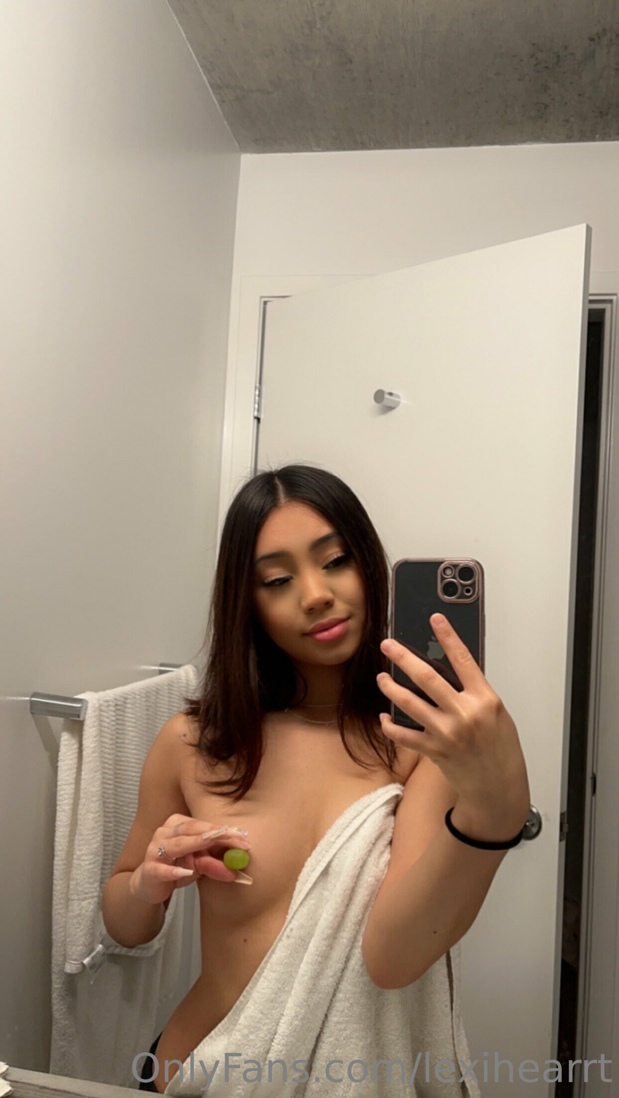 Visit20thotbook bot20for20MORE2003093